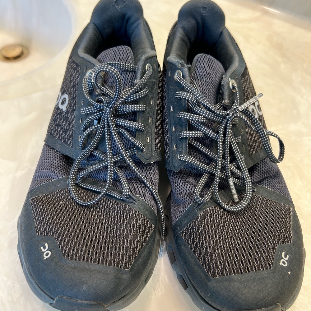 On Cloudstratus running shoes in black, Lace up, Women’s Sz 9 - Picture 11 of 11